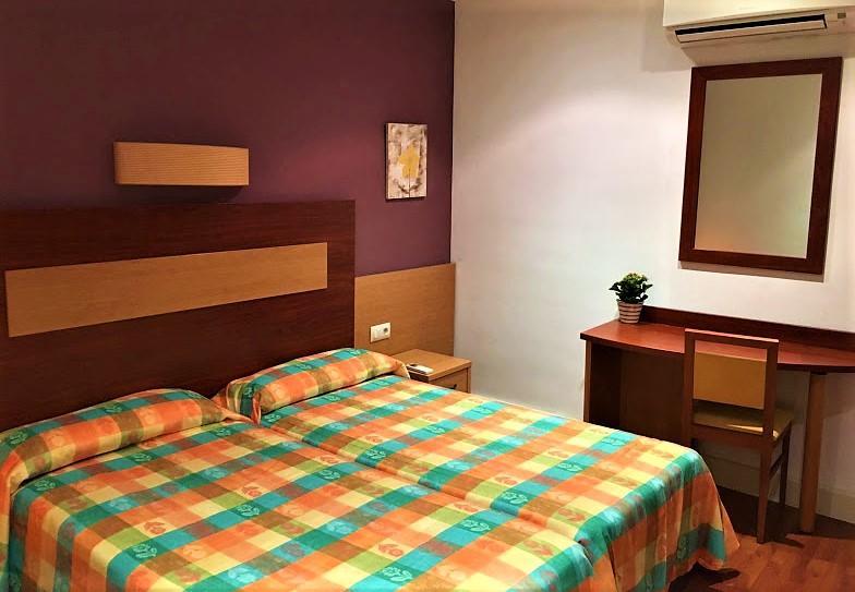 Hotel La Fonda Dels Pirineus Maçanet de Cabrenys Exteriér fotografie